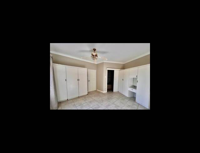 3 BEDROOM HOUSE FOR SALE IN OAKDENE